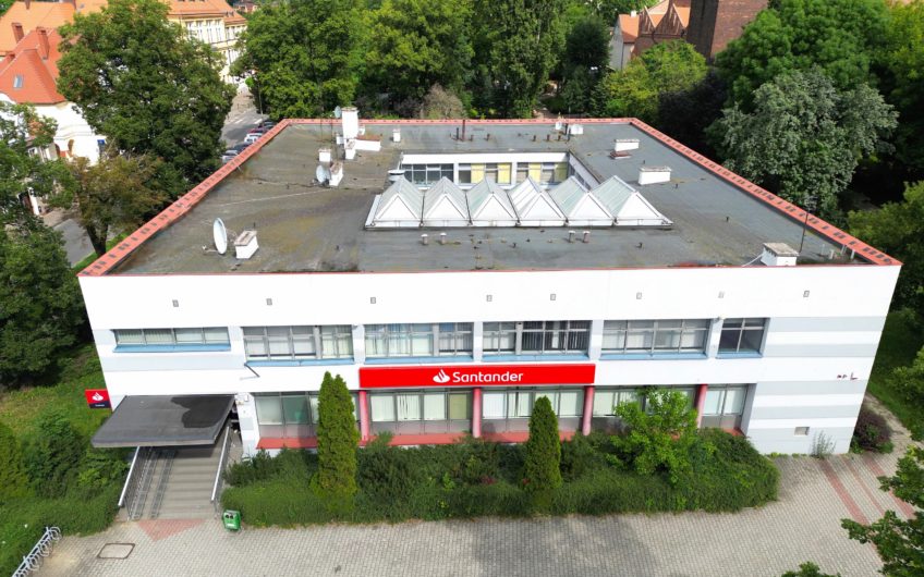 Budynek usługowy w centrum miasta