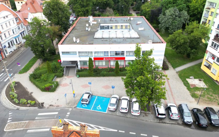 Budynek usługowy w centrum miasta