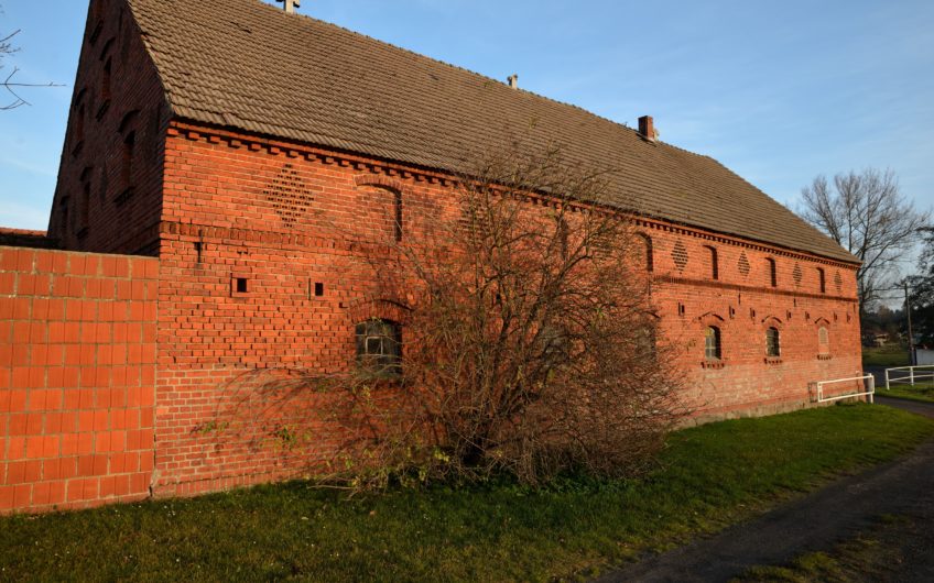 Nietuzinkowa nieruchomość pod Lubinem