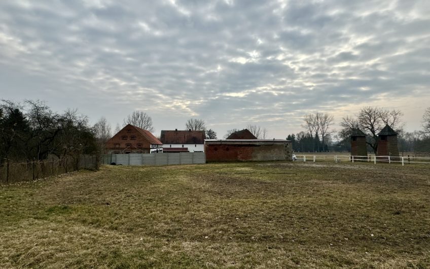 Nietuzinkowa nieruchomość pod Lubinem