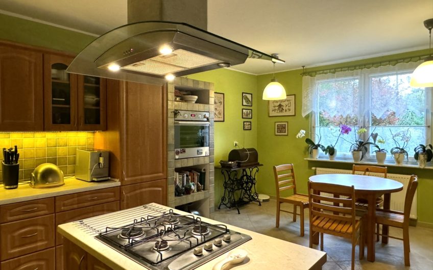 Dom ze wspaniałym ogrodem w okolicy Prochowic