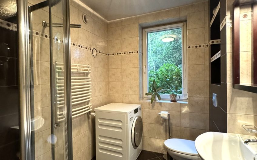 Dom ze wspaniałym ogrodem w okolicy Prochowic