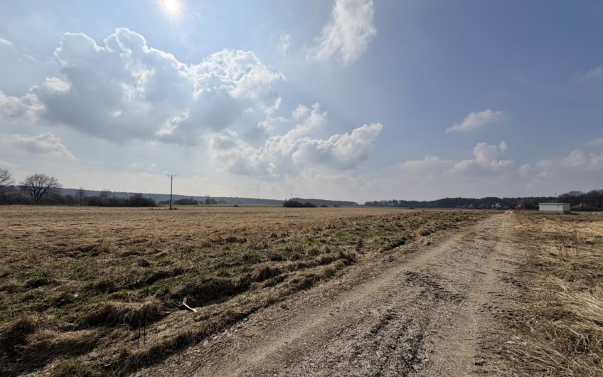 Działka w spokojnym miejscu Miłosna